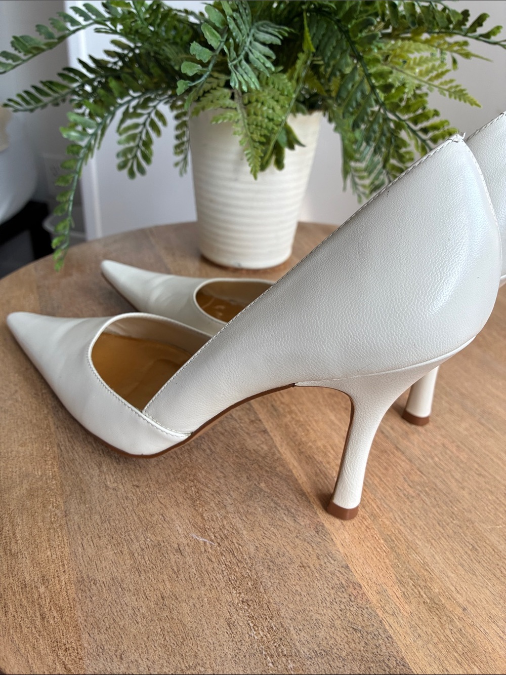 BCBGirls Elegant Ivory Pointed Toe Women's Heels - Picture 5 of 7